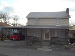 7 2nd St, Milroy, PA 17063