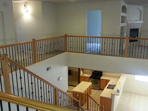 5th image of 10500 Coyote Canyon Pl NW