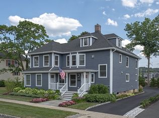 16 Dumont Rd, Far Hills, NJ 07931