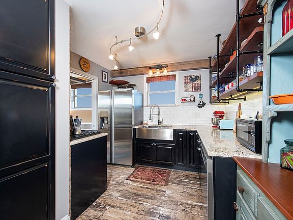 5th image of 5900 Arlington Ave APT 11U