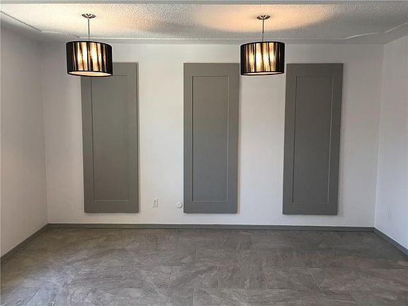 4th image of 10633 Janway Dr