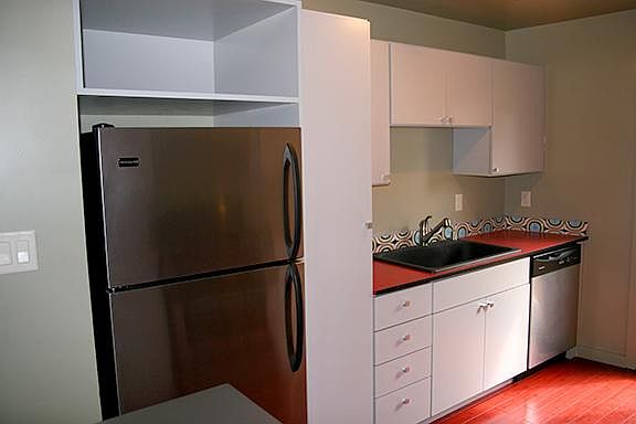 4th image of 1920 Vassar Dr NE APT 22