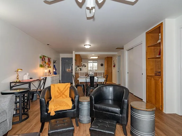 565 Primrose Dr — Photo 12