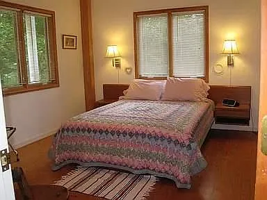 402 Forest Beach Rd — Photo 17