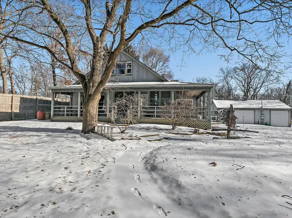 625 1st Pl, Gurnee, IL 60031