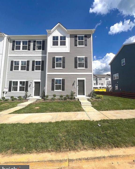 1st image of 342 Watercourse Dr