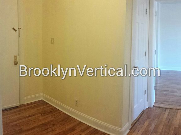 4th image of 3405 Kings Hwy APT 3E