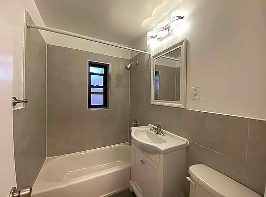 5th image of 80-08 135th St #7022