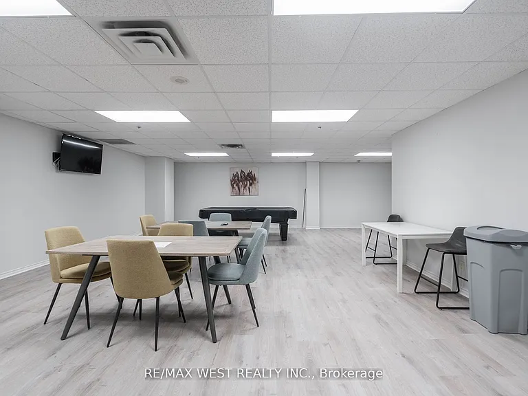 2737 Keele St #817 — Photo 25