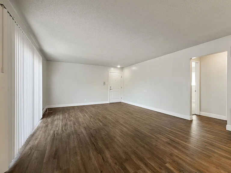 Marina Haven Apartments — Photo 11