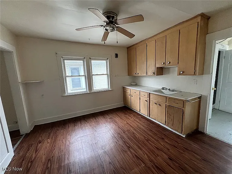 810 Wayside Rd #UP — Photo 7