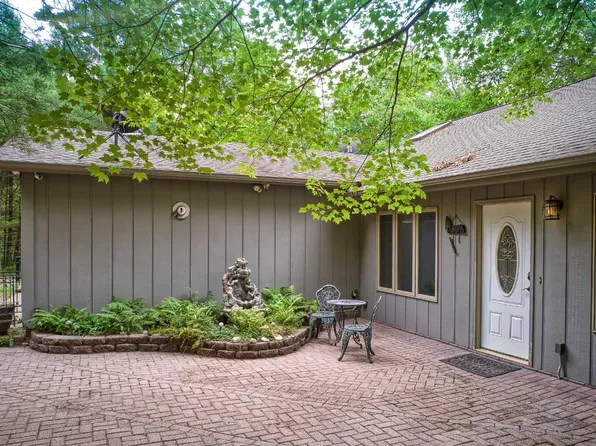 2905 Pine Island Lake Rd, Eagle River, WI 54521