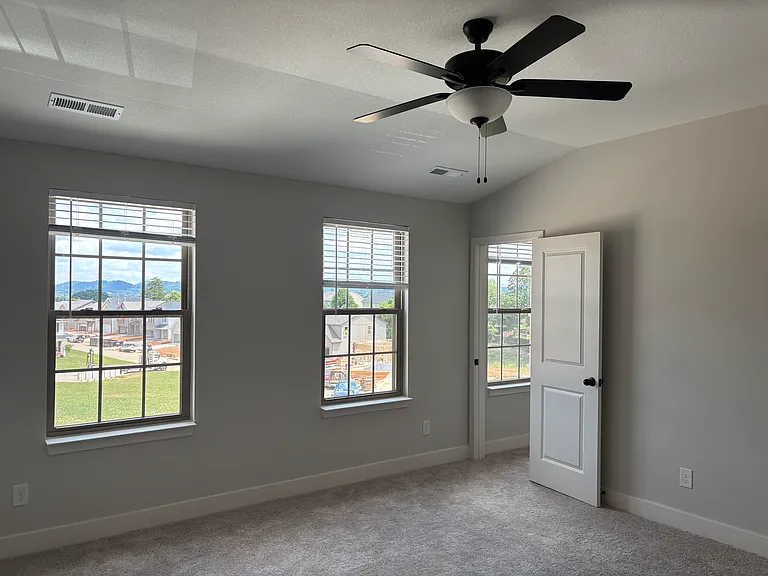 8930 Keenberg Ln — Photo 19