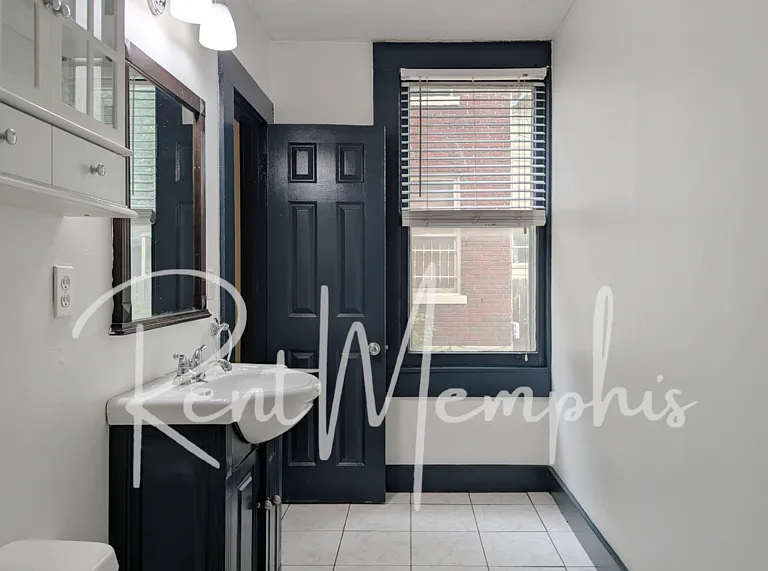 302 Garland St #2 — Photo 6