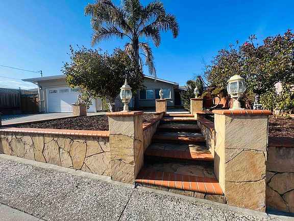 For Rent: $3,490 (3 beds, 2 baths, bonus sunroom, 1,494 Square Feet)