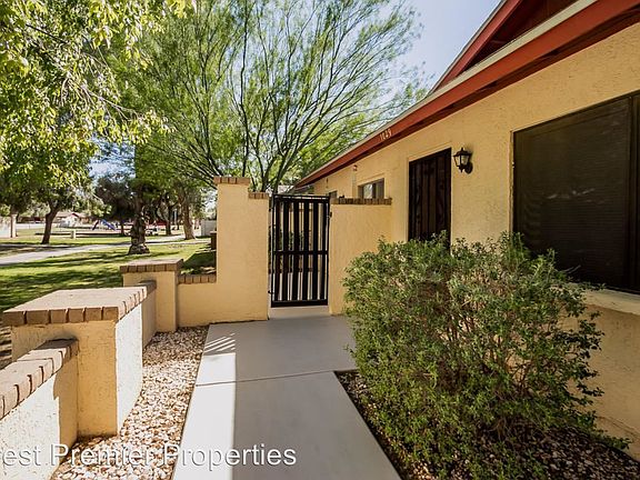 5th image of 1029 W Malibu Dr