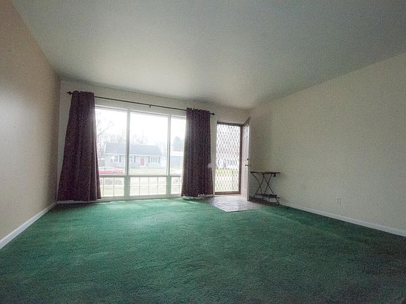 3rd image of 149 Viking Dr