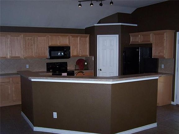 5th image of 3912 Cedar Falls Dr