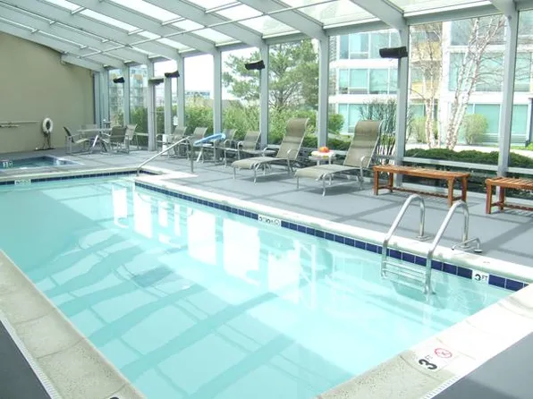 1720 Maple Ave APT 303, Evanston, IL 60201