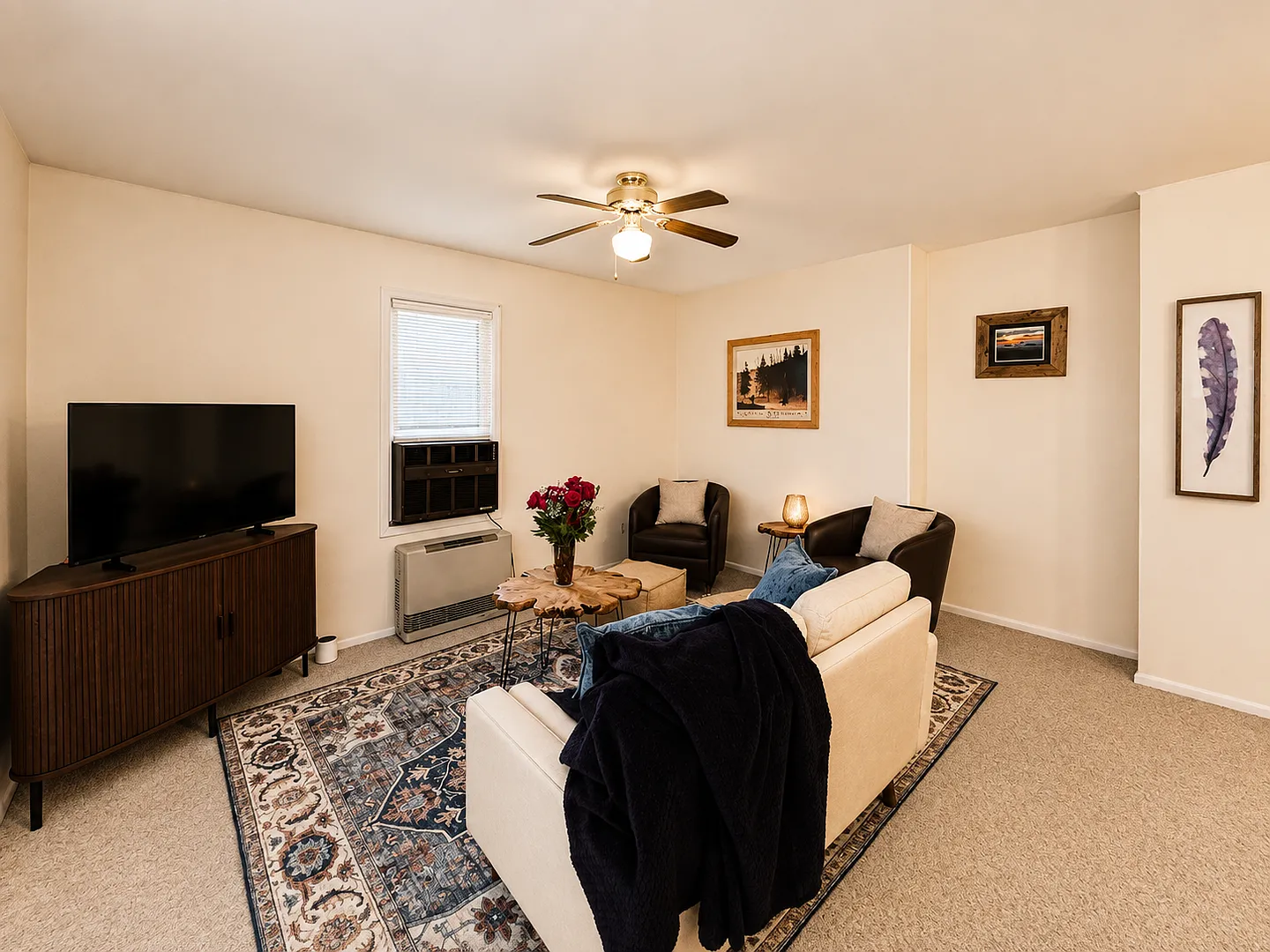 Charming Downtown Historic Rental — Photo 3