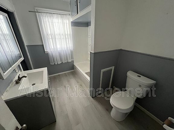 4th image of 4859 E 97th St #Up