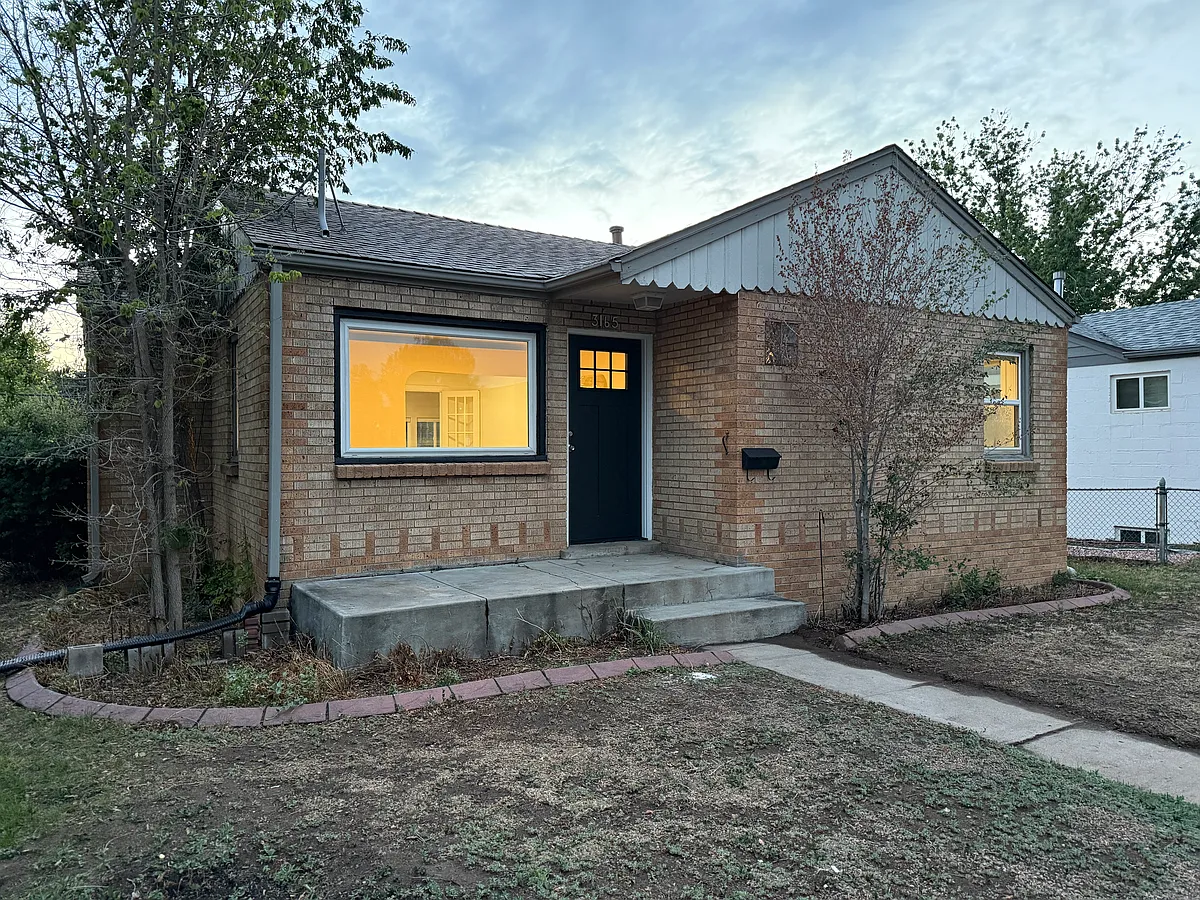 Building Photo - 3165 S Elati St