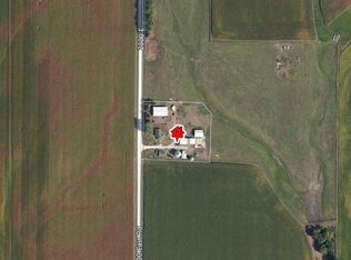2865 N County Road 2300, Dallas City, IL 62330