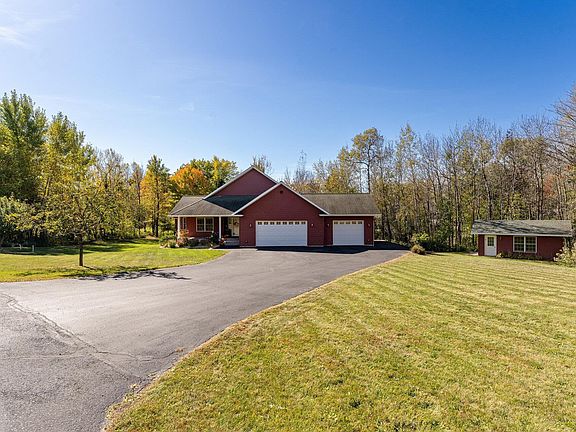 5th image of 23 Amanda Dr