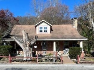 1499 Porters Rd, Spring Grove, PA 17362