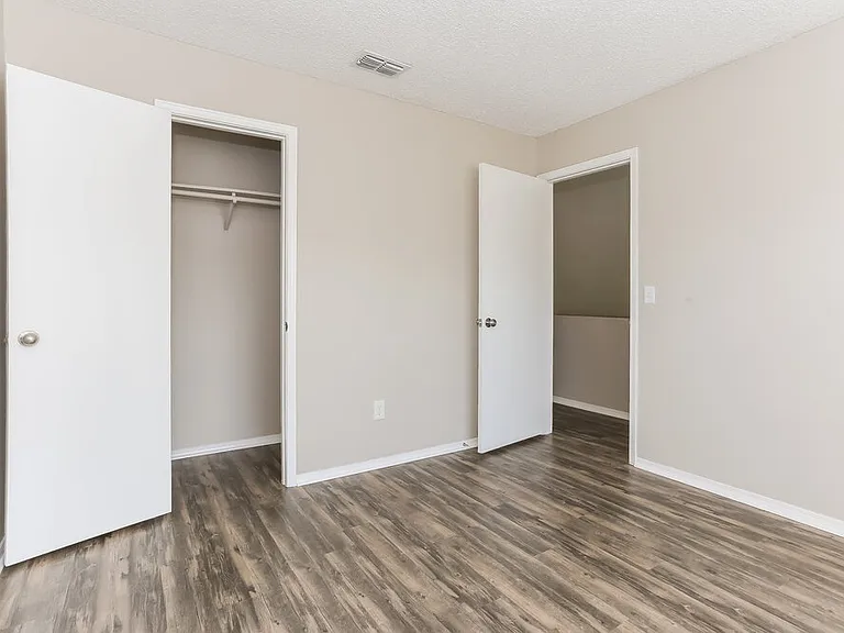 11002 Traci Lynn Dr — Photo 17