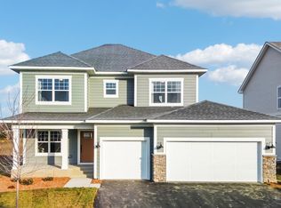 1943 Sparrow Dr, Shakopee, MN 55379