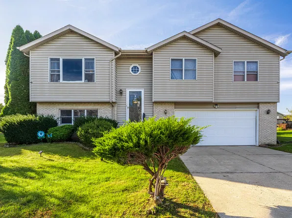 129 Pheasant Run Dr, Hobart, IN 46342