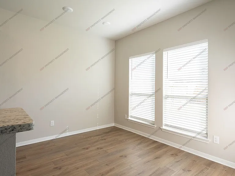 5432 Friars Loop — Photo 4