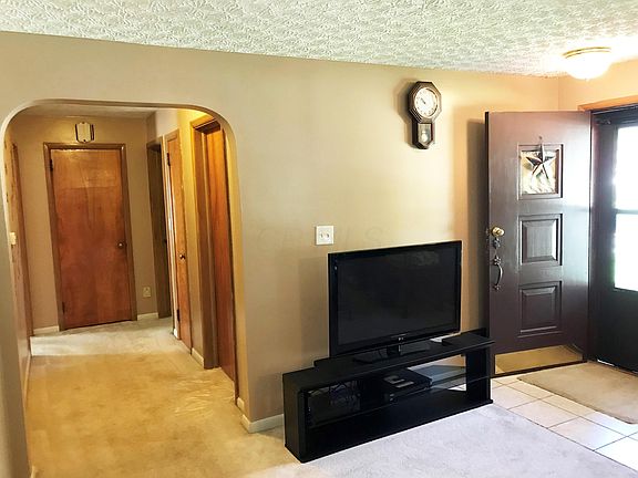 2nd image of 276 Lesleh Ave