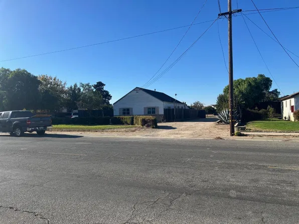 334 Oak Ave, Greenfield, CA 93927