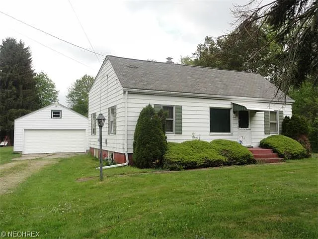1191 E Howe Rd photo 1