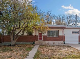 913 Cleveland Ave, Cheyenne, WY 82001