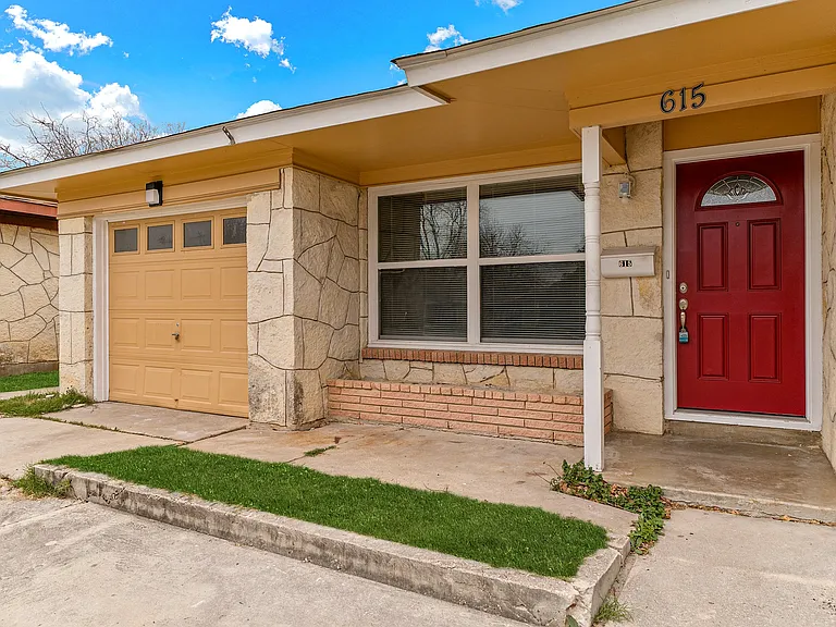615 Burwood Ln — Photo 3