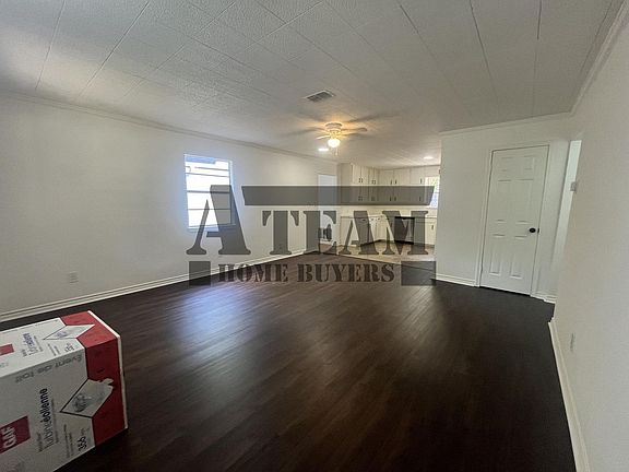 3rd image of 119 Golden Oaks Dr