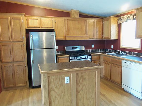 3rd image of 11246 Shady Brook Ct