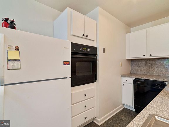 5th image of 5720 Wissahickon Ave APT D7