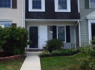 21 Devon Ct, Sterling, VA 20165