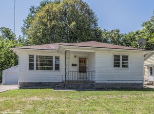 3930 Madison Ave, Des Moines, IA 50310