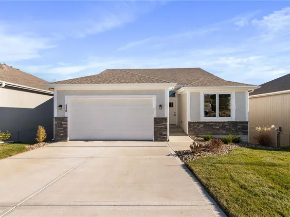526 NW 110th St, Kansas City, MO 64155