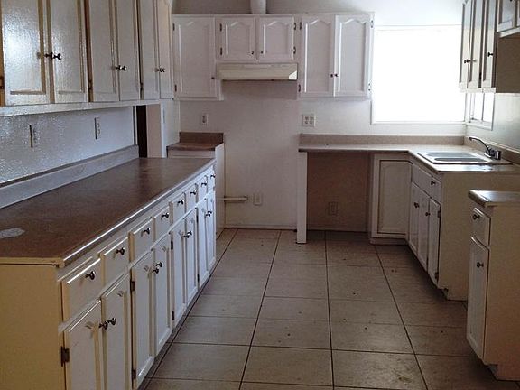 2nd image of 7079 Argyle Ave