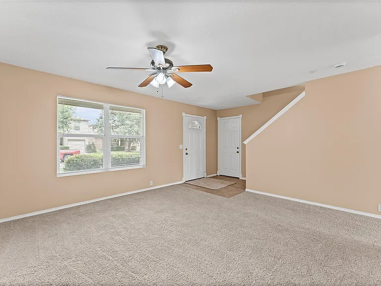 3414 Dartmouth Field Ln — Photo 3