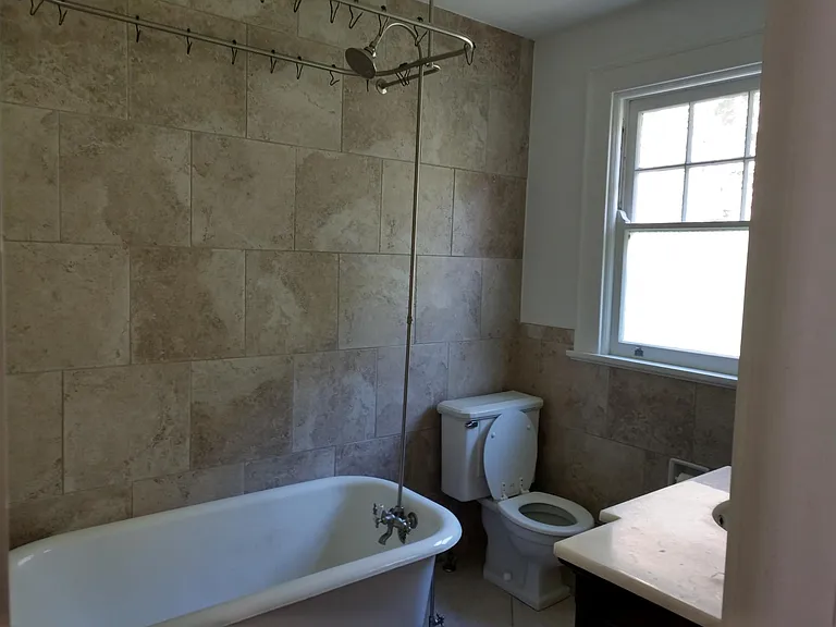 3538 Linwood Ave — Photo 10