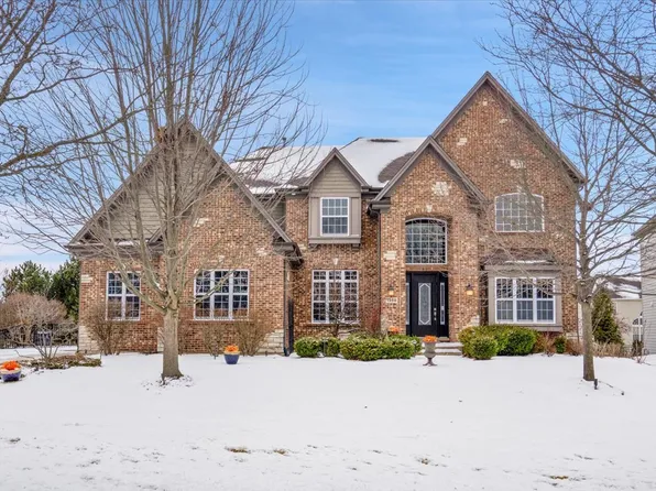 1358 Karen Dr, Dundee, IL 60118