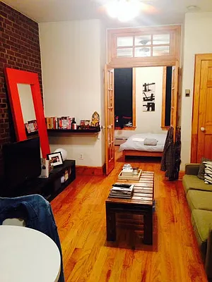 Rented by Peter Meskouris LREB | media 33