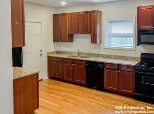 3815 N Pine Grove Ave #1, Chicago, IL 60613